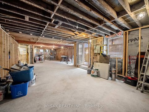Photo 38 at 427 Crawford Street, Little Italy, Toronto
