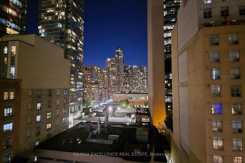 Photo 10 at 809 - 25 Grenville Street, Bay Street Corridor, Toronto