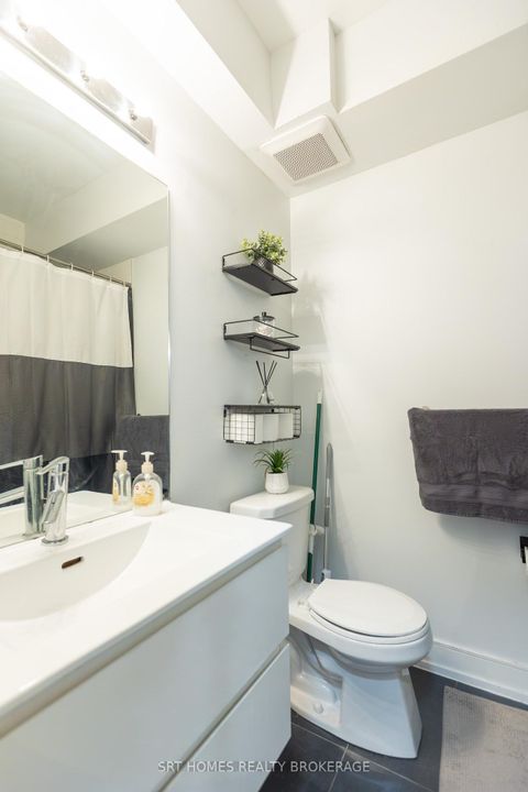 Photo 19 at 3 - 1321 Gerrard Street E, Coxwell, Toronto