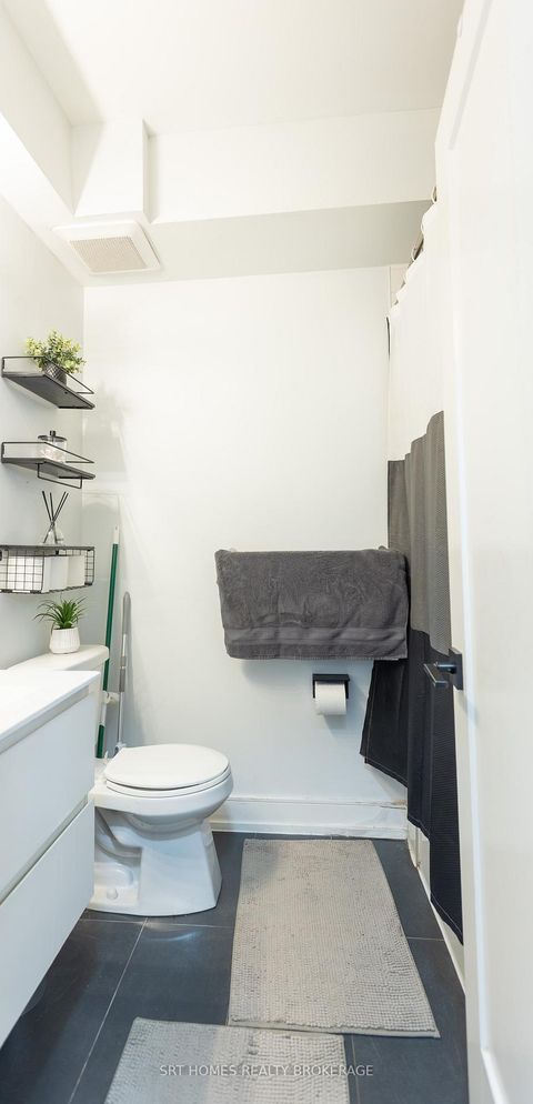 Photo 21 at 3 - 1321 Gerrard Street E, Coxwell, Toronto