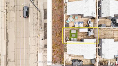 Photo 30 at 3 - 1321 Gerrard Street E, Coxwell, Toronto