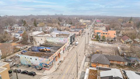 Photo 33 at 3 - 1321 Gerrard Street E, Coxwell, Toronto