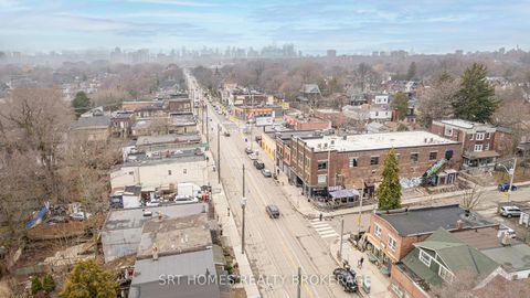 Photo 35 at 3 - 1321 Gerrard Street E, Coxwell, Toronto