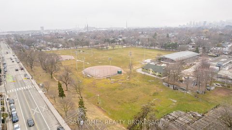 Photo 36 at 3 - 1321 Gerrard Street E, Coxwell, Toronto