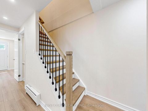 Photo 13 at 38 - 850 Huntingwood Drive, L'Amoreaux, Toronto