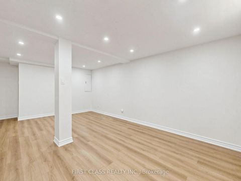 Photo 24 at 38 - 850 Huntingwood Drive, L'Amoreaux, Toronto