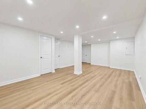 Photo 25 at 38 - 850 Huntingwood Drive, L'Amoreaux, Toronto