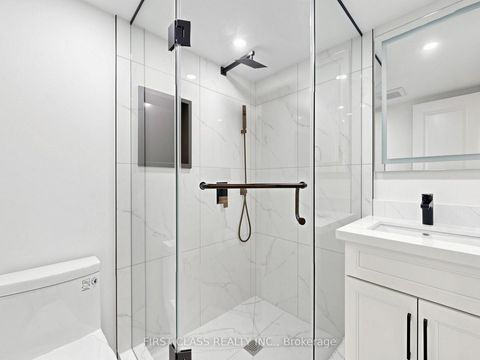 Photo 27 at 38 - 850 Huntingwood Drive, L'Amoreaux, Toronto