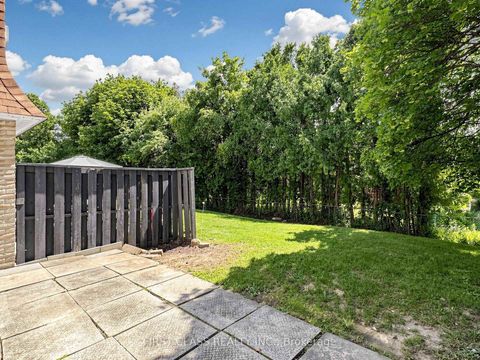Photo 29 at 38 - 850 Huntingwood Drive, L'Amoreaux, Toronto