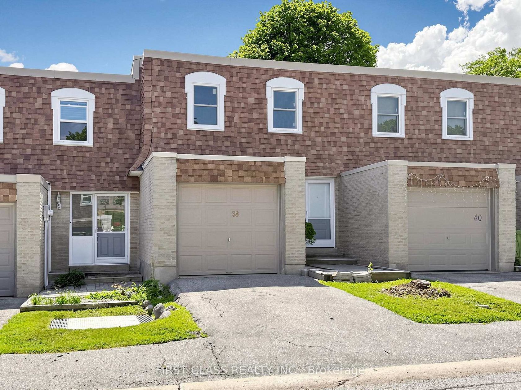 38 - 850 Huntingwood Drive, L'Amoreaux, Toronto 