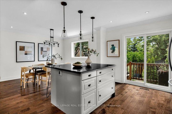 Photo 17 at 3896 Densbury Drive, Lisgar, Mississauga