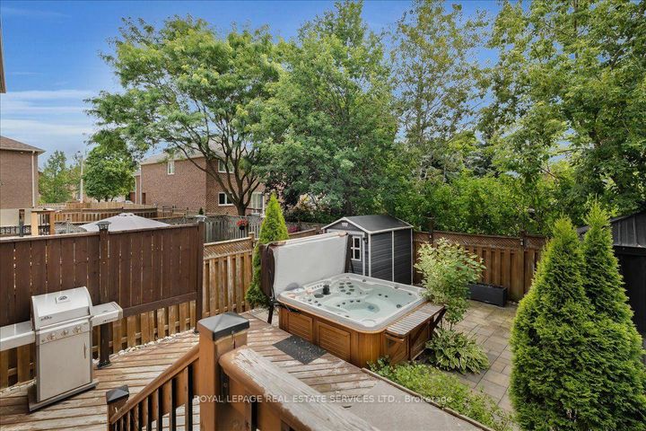 Photo 18 at 3896 Densbury Drive, Lisgar, Mississauga