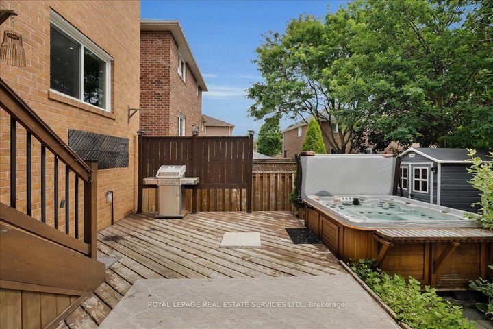 Photo 19 at 3896 Densbury Drive, Lisgar, Mississauga