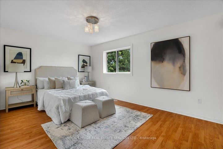 Photo 36 at 3896 Densbury Drive, Lisgar, Mississauga
