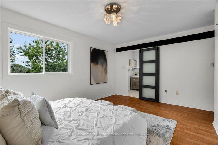 Photo 38 at 3896 Densbury Drive, Lisgar, Mississauga