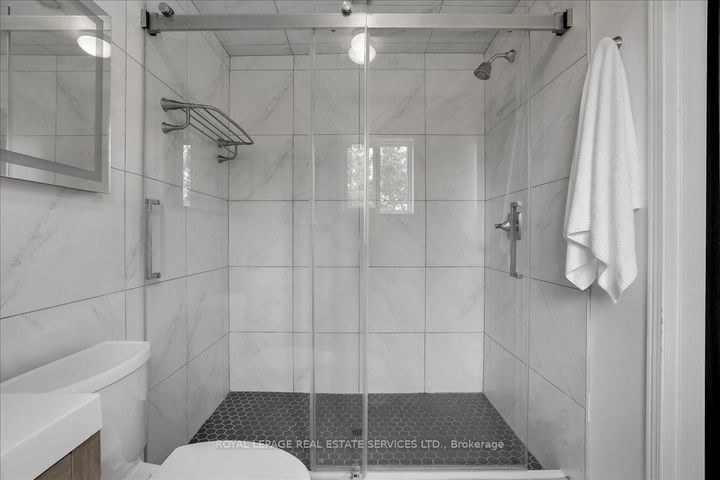Photo 40 at 3896 Densbury Drive, Lisgar, Mississauga
