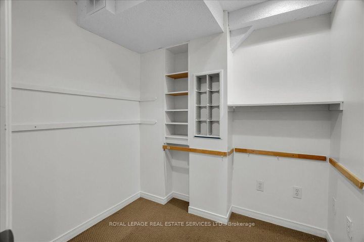Photo 45 at 3896 Densbury Drive, Lisgar, Mississauga