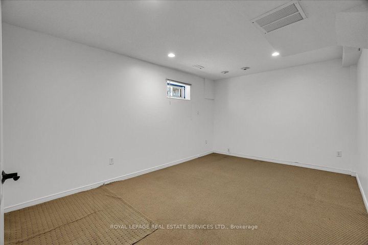 Photo 46 at 3896 Densbury Drive, Lisgar, Mississauga