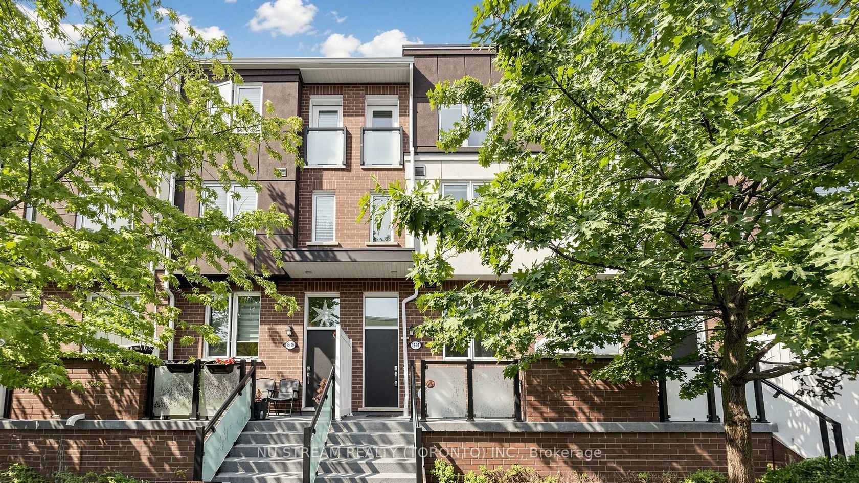 17 - 15 Heron Park Place, West Hill, Toronto 