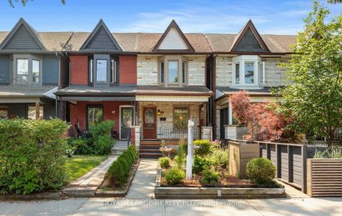 Photo 2 at 39 Maria Street, Junction Area, Toronto