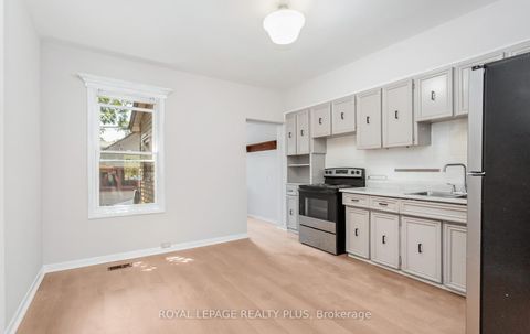 Photo 10 at 39 Maria Street, Junction Area, Toronto