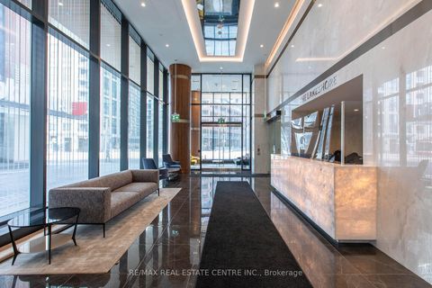 Photo 1 at 812 - 19 Bathurst Street, Waterfront Communities C1, Toronto