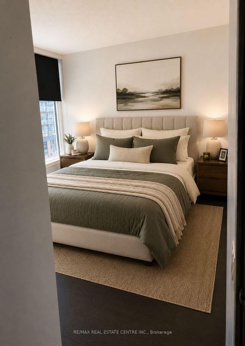 Photo 4 at 812 - 19 Bathurst Street, Waterfront Communities C1, Toronto