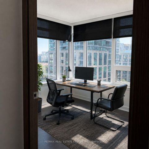 Photo 5 at 812 - 19 Bathurst Street, Waterfront Communities C1, Toronto