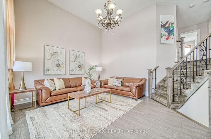 Photo 15 at 72 Vandervoort Drive, Jefferson, Richmond Hill