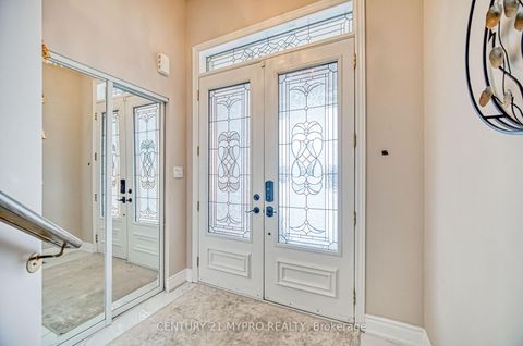 Photo 1 at 72 Vandervoort Drive, Jefferson, Richmond Hill