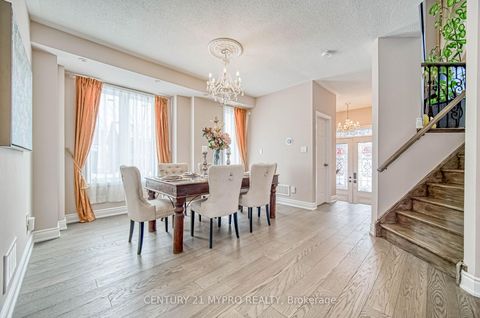 Photo 2 at 72 Vandervoort Drive, Jefferson, Richmond Hill