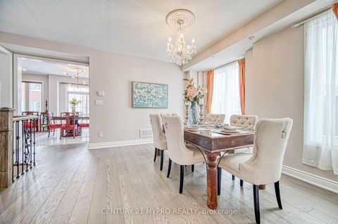 Photo 3 at 72 Vandervoort Drive, Jefferson, Richmond Hill
