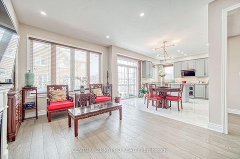Photo 6 at 72 Vandervoort Drive, Jefferson, Richmond Hill