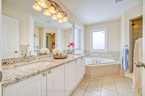 Photo 20 at 72 Vandervoort Drive, Jefferson, Richmond Hill