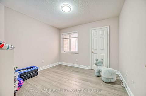Photo 21 at 72 Vandervoort Drive, Jefferson, Richmond Hill