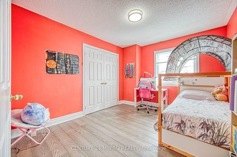 Photo 22 at 72 Vandervoort Drive, Jefferson, Richmond Hill