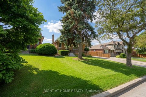 Photo 5 at 37 Garside Crescent, Amesbury, Toronto