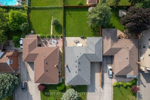 Photo 11 at 37 Garside Crescent, Amesbury, Toronto