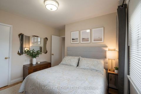 Photo 32 at 37 Garside Crescent, Amesbury, Toronto