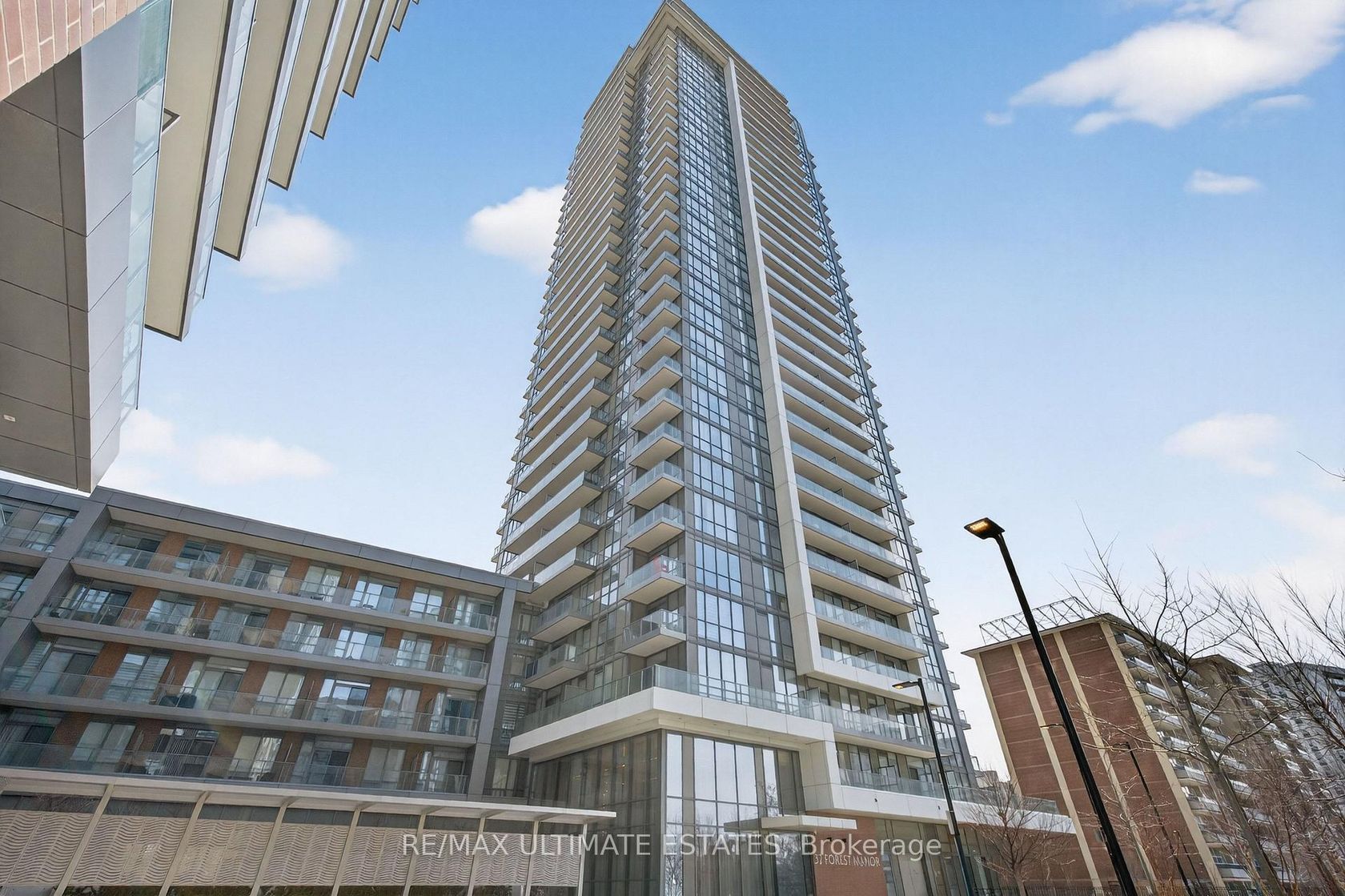 1809 - 32 Forest Manor Road, Henry Farm, Toronto 