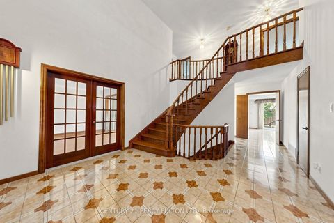 Photo 4 at 29 Ernest Avenue, Pleasant View, Toronto