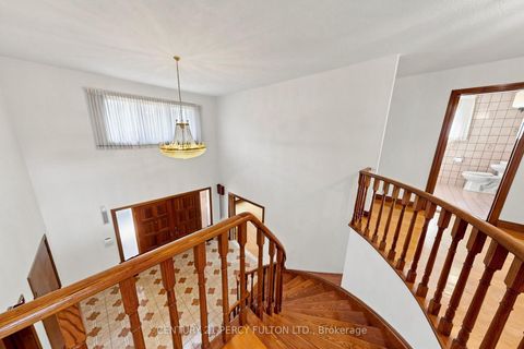 Photo 20 at 29 Ernest Avenue, Pleasant View, Toronto
