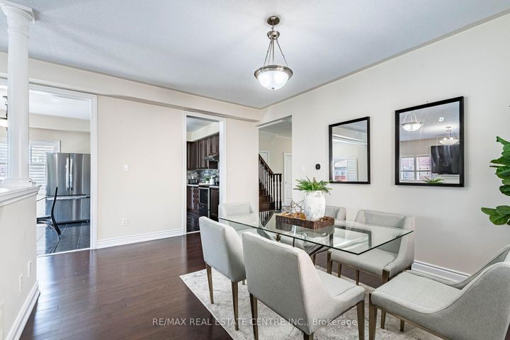 Photo 7 at 22 Red Ash Court, Northwood Park, Brampton