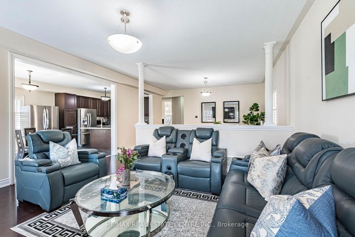 Photo 10 at 22 Red Ash Court, Northwood Park, Brampton