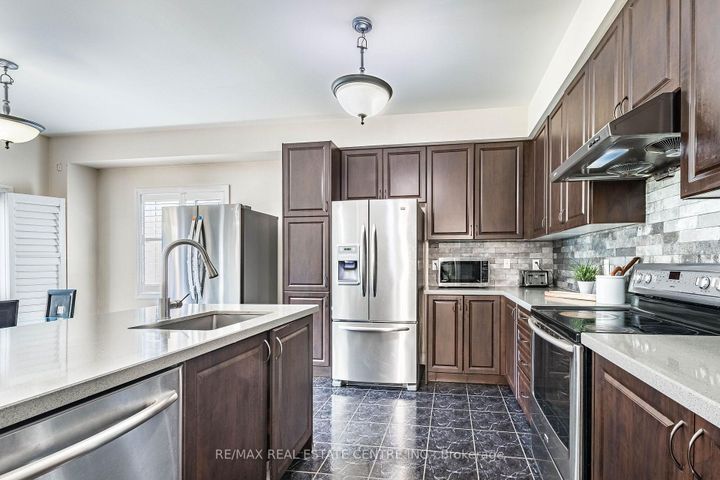 Photo 15 at 22 Red Ash Court, Northwood Park, Brampton