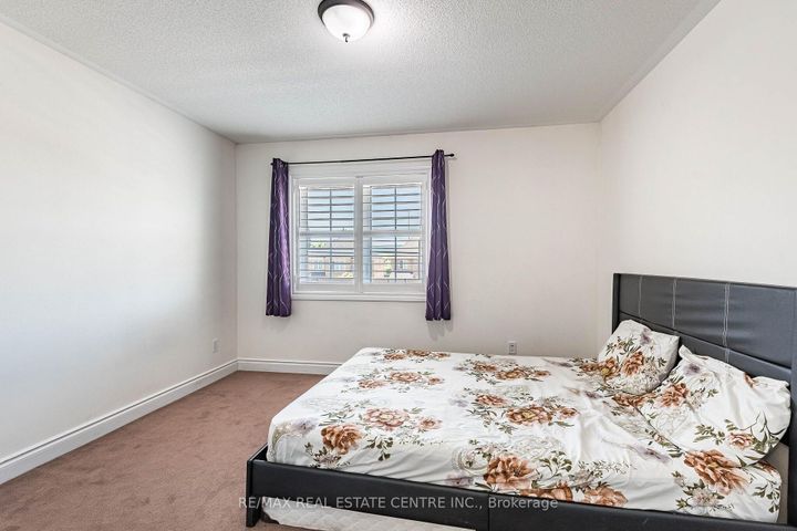 Photo 19 at 22 Red Ash Court, Northwood Park, Brampton