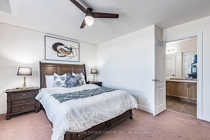 Photo 22 at 22 Red Ash Court, Northwood Park, Brampton