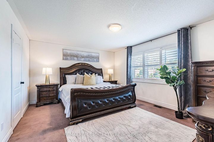 Photo 29 at 22 Red Ash Court, Northwood Park, Brampton