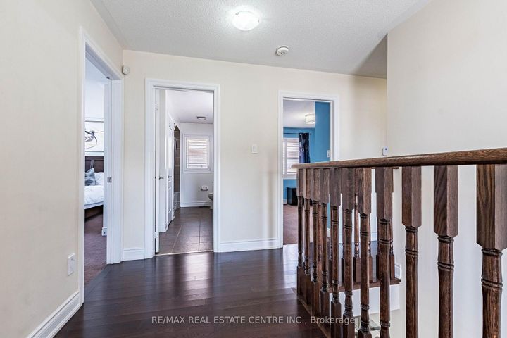 Photo 36 at 22 Red Ash Court, Northwood Park, Brampton