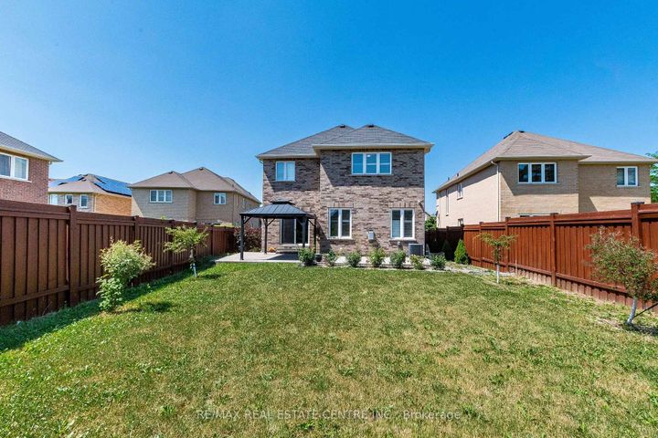 Photo 49 at 22 Red Ash Court, Northwood Park, Brampton